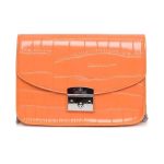 Geantă Crossbody EGON VON FURSTENBERG – Culoare Portocalie, Piele Artificială cu Textură Python, Logo Vizibil, Închidere cu Clichet